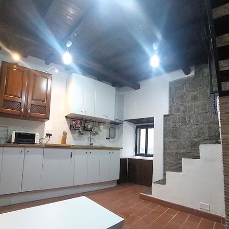 Casa Medievale In Stile วิแตร์โบ ภายนอก รูปภาพ