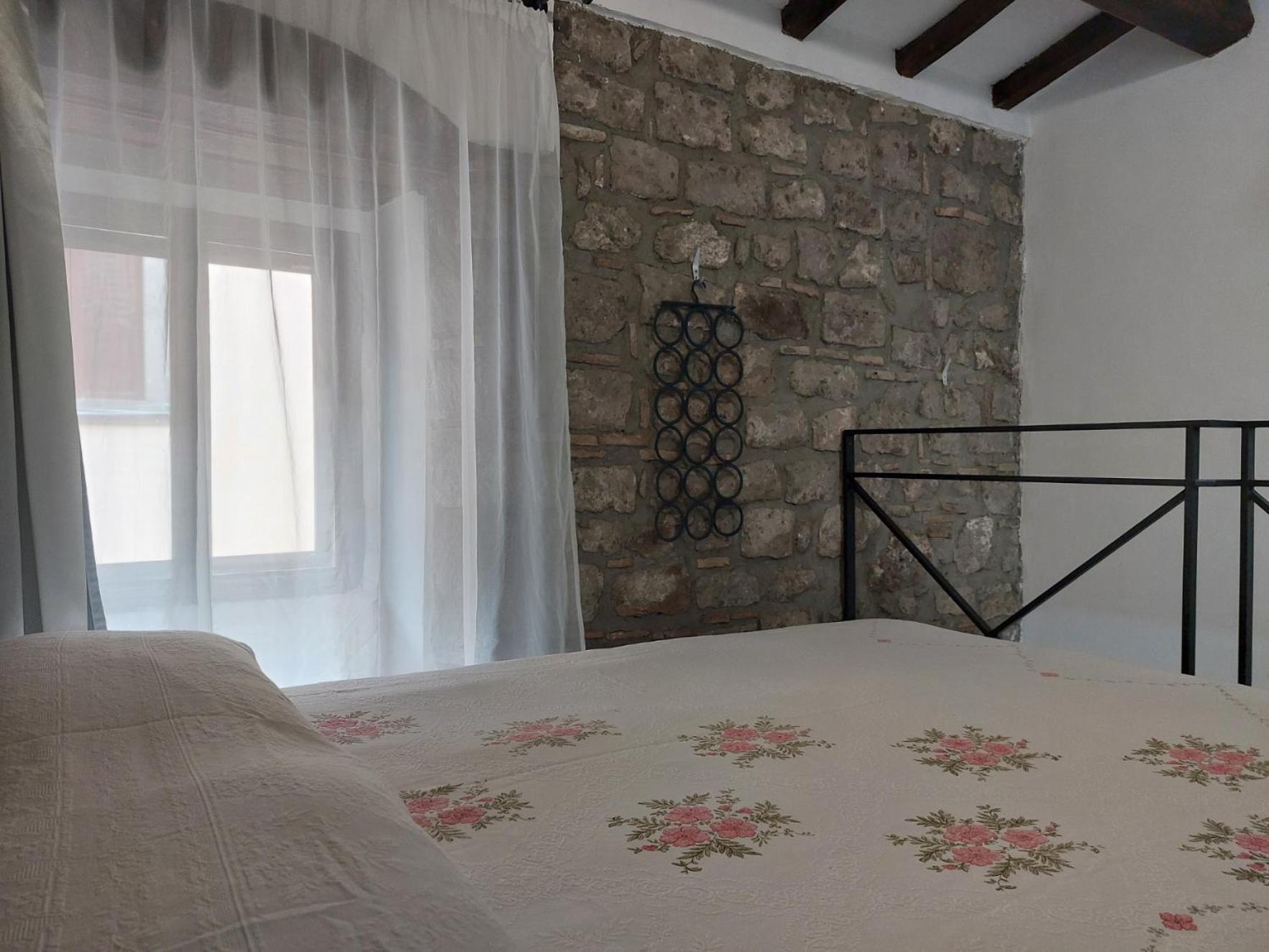 Casa Medievale In Stile วิแตร์โบ ภายนอก รูปภาพ